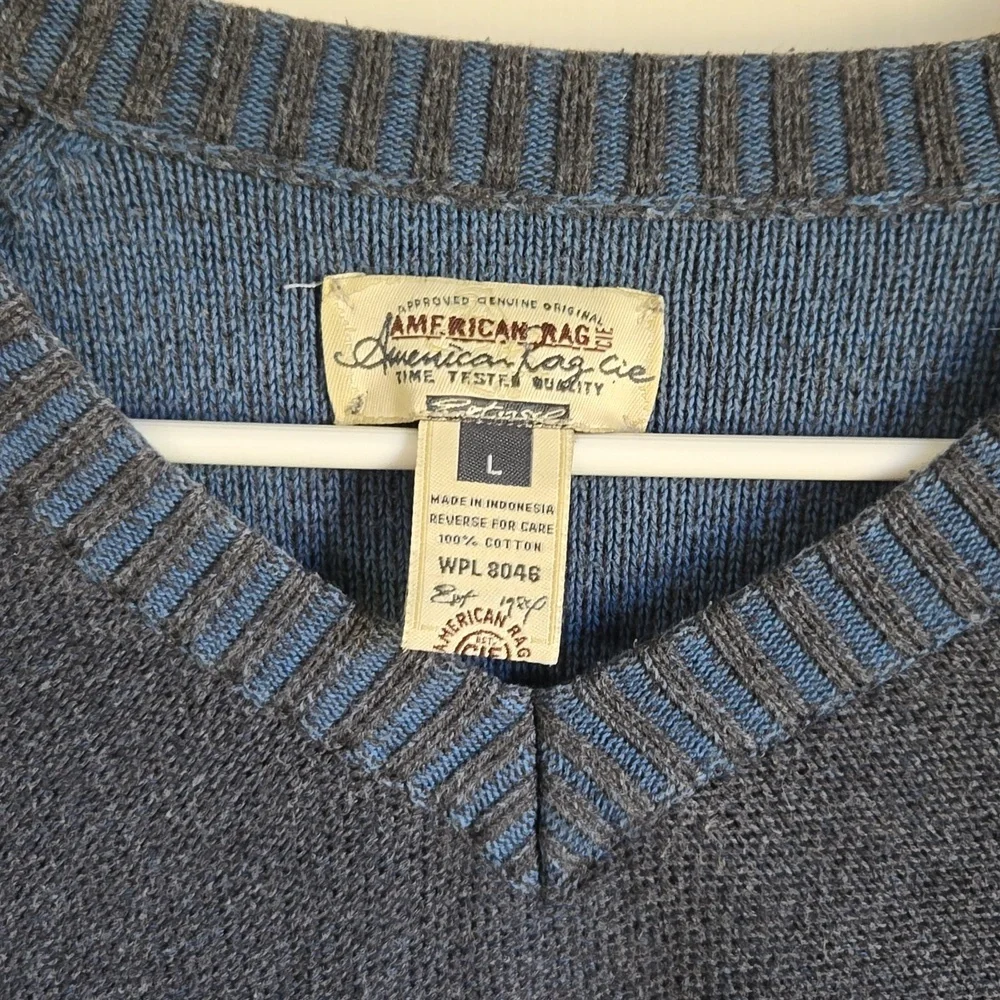 American Rag sweater - Picture 2 of 4